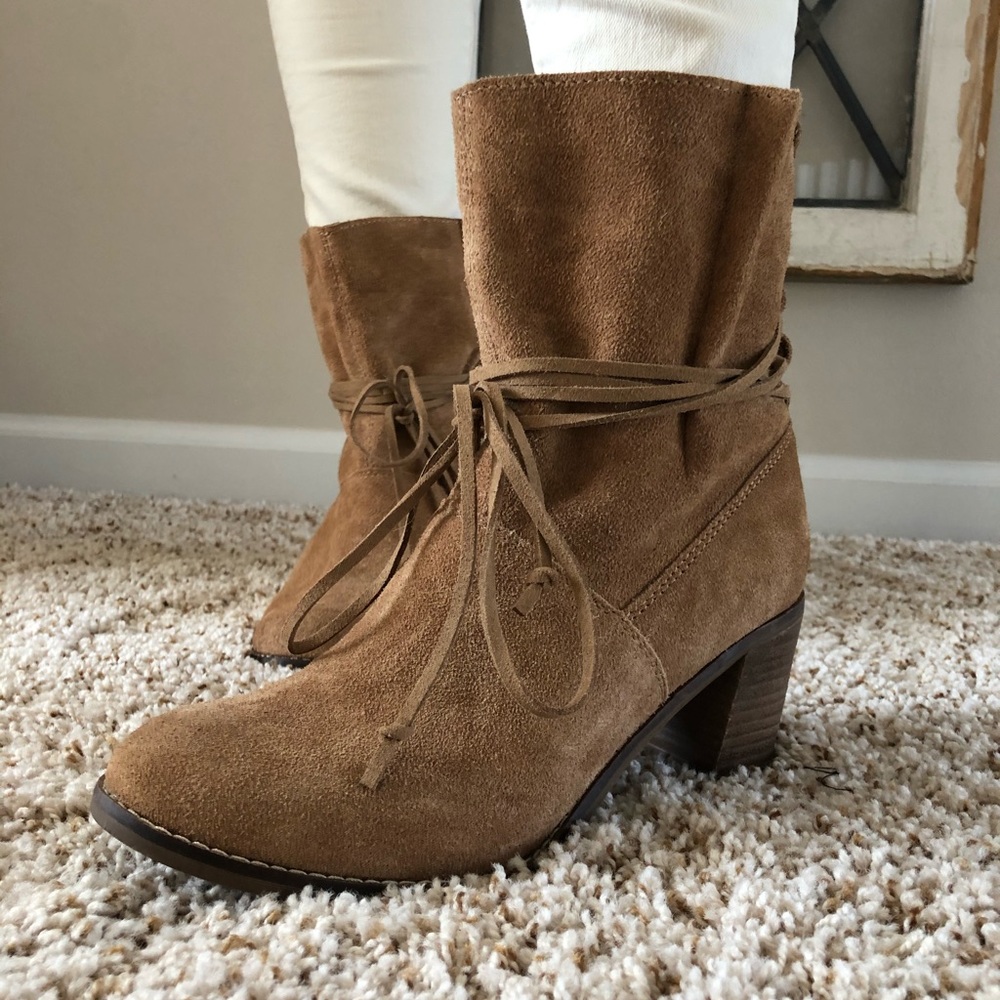 Toms boots!! Worn one time!